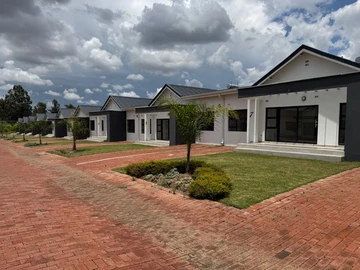 3 Bedroom Garden Flat