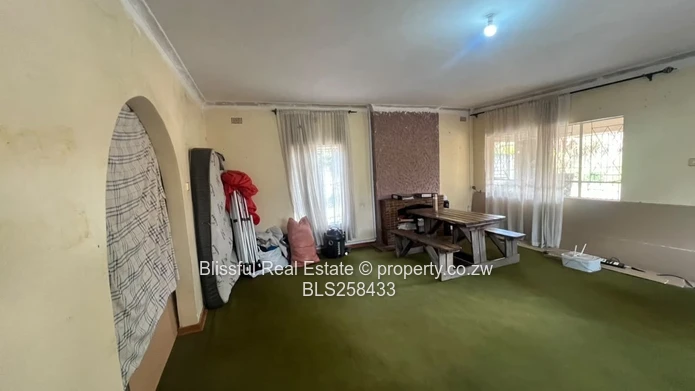 Spacious 4-Bed Family Home on 2007m² in Vainona