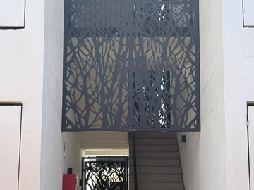 2 Bedroom Flat & Apartment