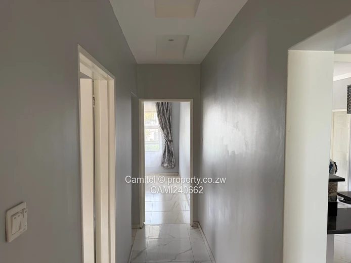 2 bed cluster in Arlington with borehole ,back up solar system 