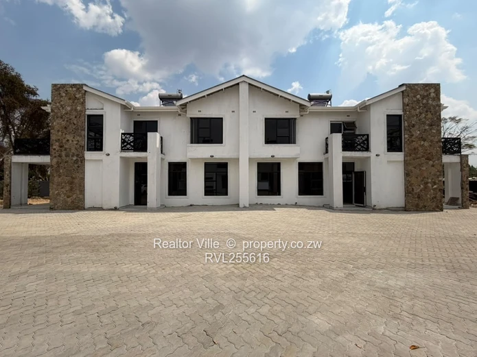 4 Bedroom Cluster Home for Sale in Marlborough