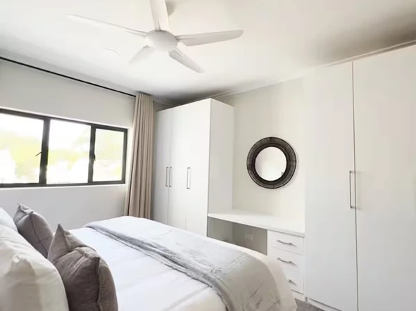 3 Bedroom Flat & Apartment