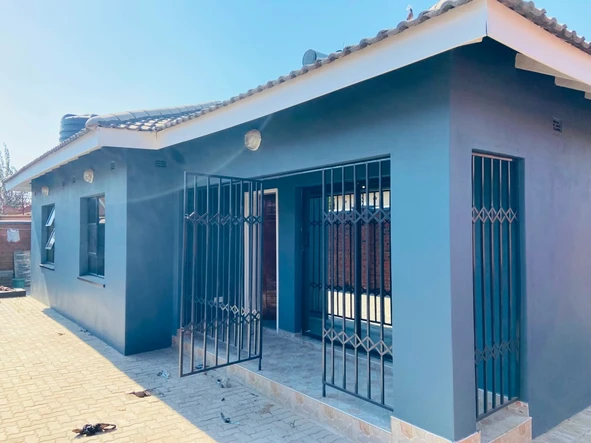 3 Bedroom Garden Flat