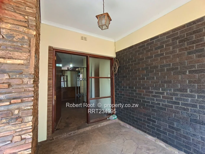 4 bed home in Kamfinsa