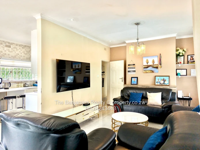 3 bedroom house for Sale Avondale West