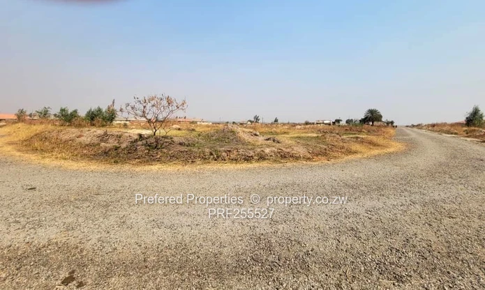 Corner 200 m² Glen View Stand - Sewer & Gravel Road (Sole Mandate)