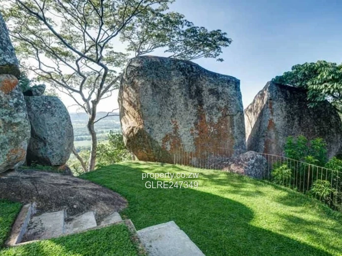 Greendale 4-Bed Home on 4 Acres — Pool, Borehole & Views