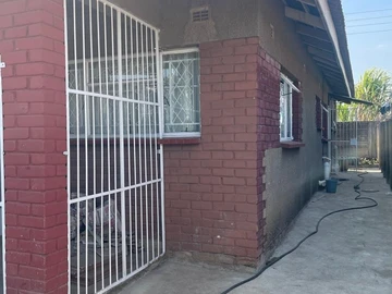Glenview 3 House for Rent!!!