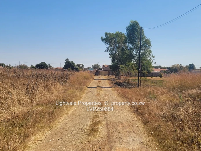 Sunlit 4,814m² Stand in Knowe – Tarred Roads & Water (Sole Mandate)
