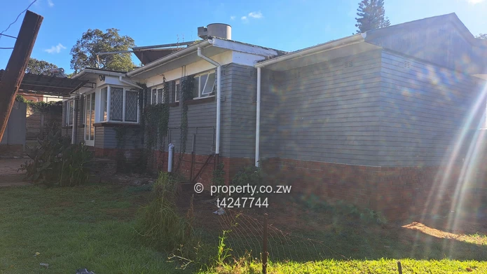 Hillside 3 bedroom house to rent as offices 