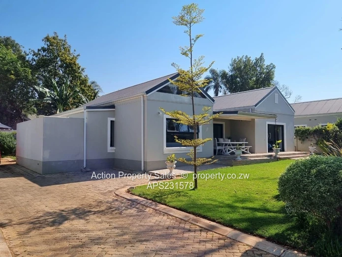 Townhouse to rent in Greendale 1st January - $1600 plus $100 Levy