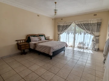 8 Bedroom House