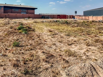 Commercial & Industrial Land