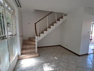 2 Bedroom Flat & Apartment