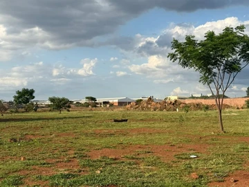 Commercial & Industrial Land