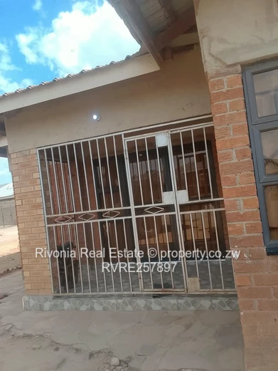 4-Bed House in Fidelity, Harare South — Borehole