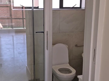 3 Bedroom Flat & Apartment