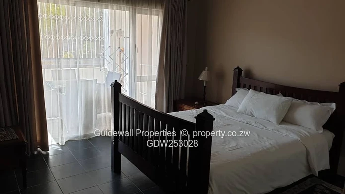 Spacious 3 bed flat for sale 