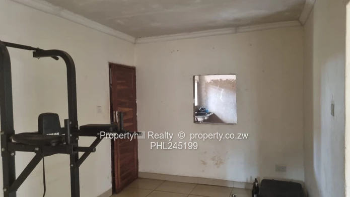 Vacant House  Available For Immediate Occupation  (Sole Mandate)