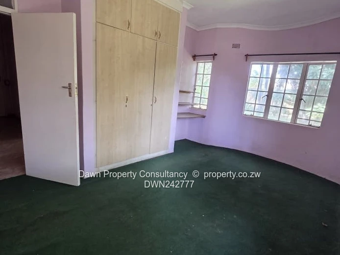 Spacious 5-bedroom home on 2200sqm, perfect for families seeking comfort and convenience.