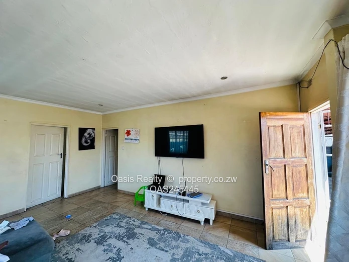 Neat House For Rent In Highfields Main Street