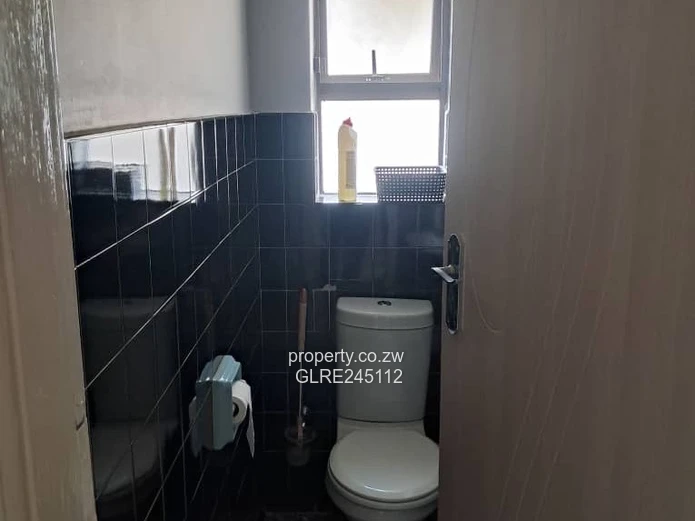 Eastlea 4-Bed Home with Modern Kitchen, Borehole & Garage