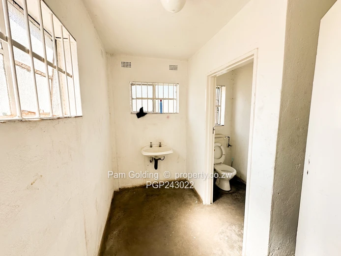 Versatile 2-Hectare Industrial Facility For Sale – Warehousing, Covered Storage & Large Yard (Sole Mandate)