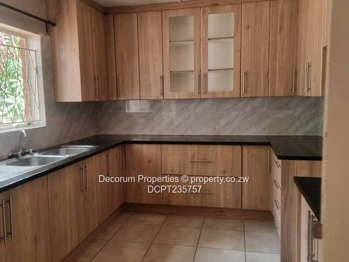 Beautiful home 2 bedroom to let in Westgate 