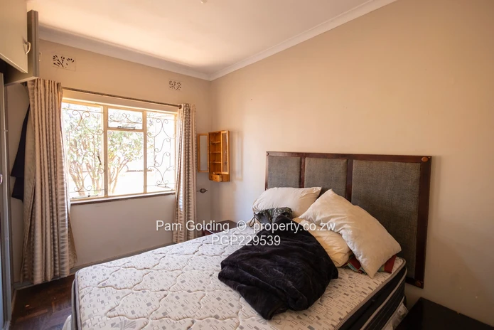 A Renovators Dream! / Investors Delight (Sole Mandate)