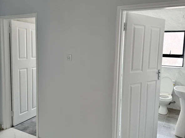 3 Bedroom Flat & Apartment