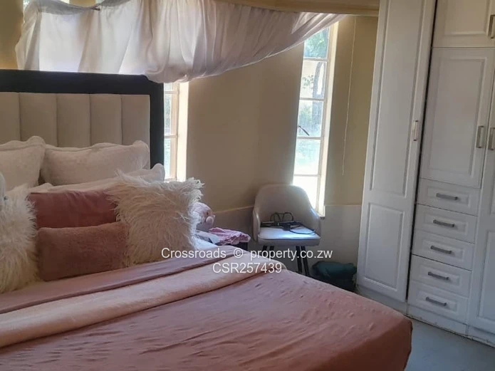 4-Bed Mt Pleasant Heights Home — ,Prolific Borehole  10 000 litre tank & Solar backup