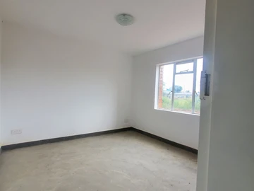 2 Bedroom Flat & Apartment