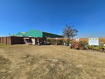 Commercial & Industrial Land