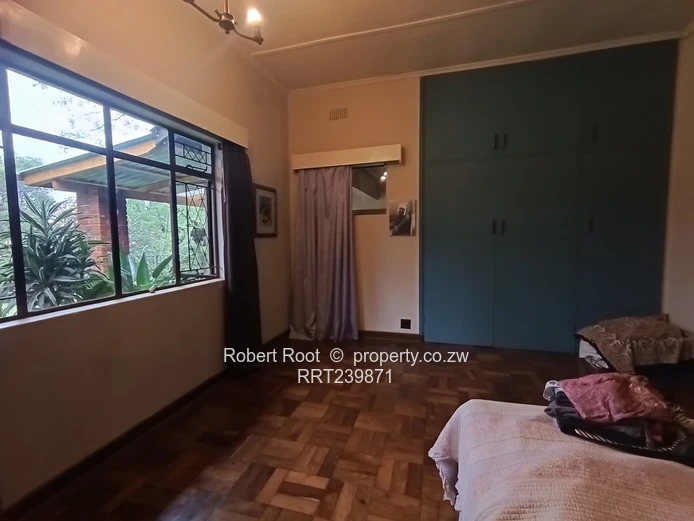 5 bed house to rent in Avondale - The Ridge