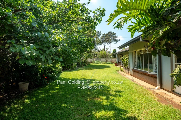 Spacious Family Home with Pool, Solar & Excellent Value in Prime Sunridge (Sole Mandate)