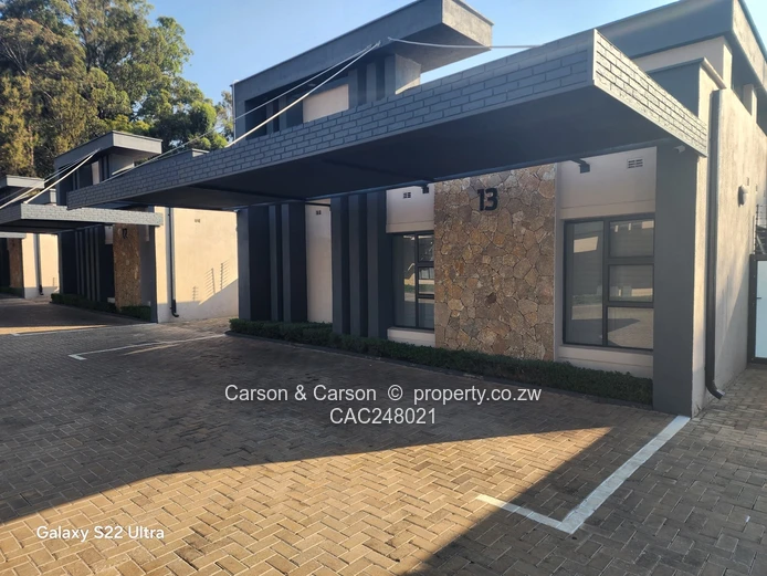 Modern 4-Bed Mount Pleasant Townhouse Complex with Pool