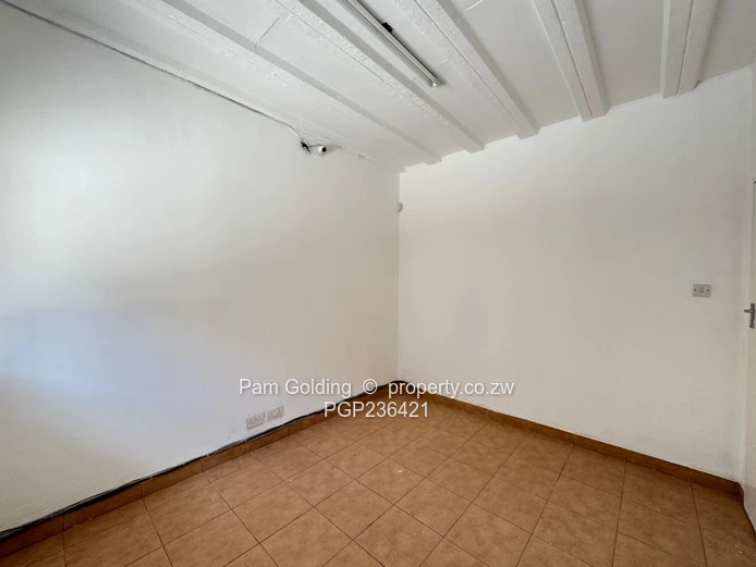 Warehouse to rent - Msasa