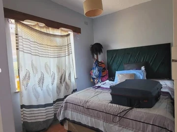3 Bedroom Flat & Apartment