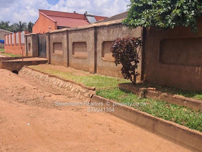 Charming 4 bed House in Bloomingdale 