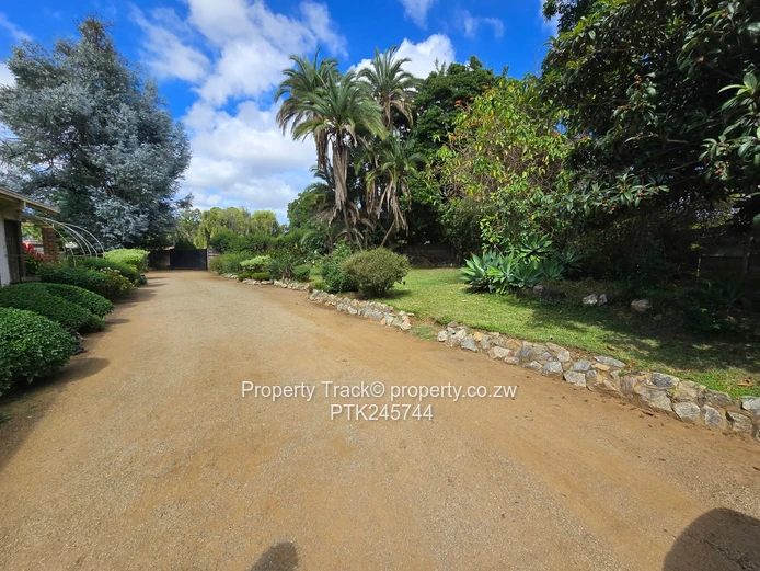 Idyllic Family Home in serene neighbourhood 