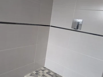 4 Bedroom Flat & Apartment