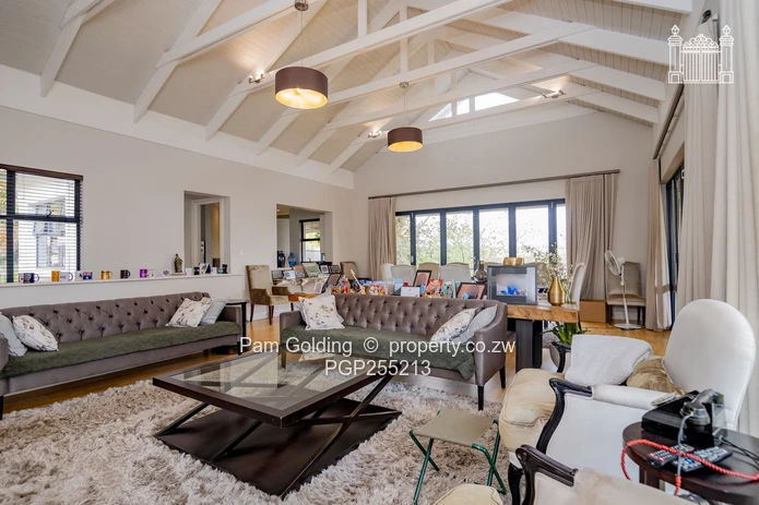 Timeless Elegance on the Hill - Price Drive Brooke Estate 