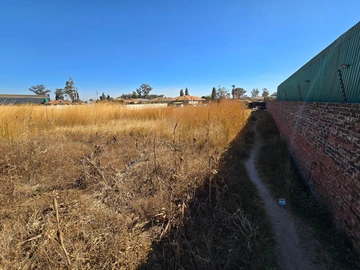 Commercial & Industrial Land