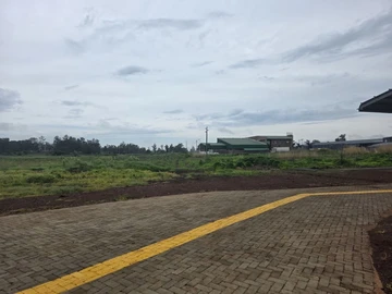 Commercial & Industrial Land