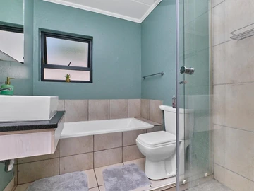 3 Bedroom Garden Flat