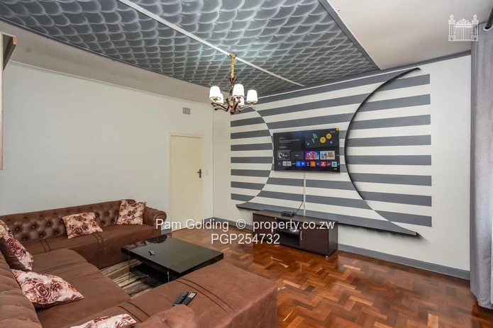 Charming 2-bedroom flat along Ceres Road (Sole Mandate)