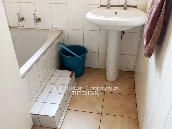 Mainway Meadows: 4-Bed Home on 600m² with Borehole