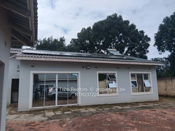 Commercial house to rent