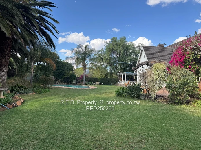 Neat Family Home In a Prime Location - Hillside!