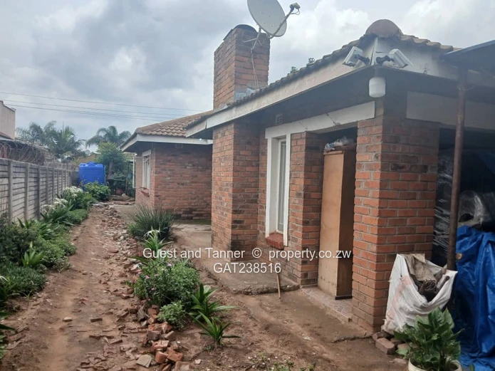 Mainway Meadows 3-Bedroom House for Sale - Modern Family Home with Title Deeds